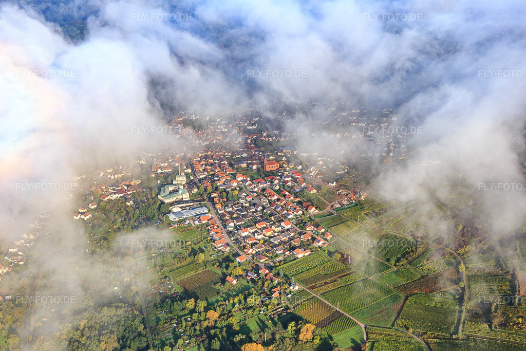 Luftbild: Queichstraße mit GET Metall GmbH in Albersweiler im Bundesland Rheinland-Pfalz in Deutschland. Foto: IMG_103751.jpg vom 01.10.2017 durch Werner Riehm/FLY-FOTO.deGET Metall GmbH