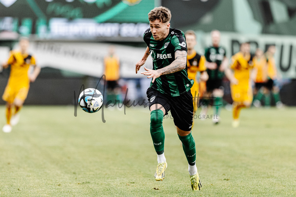 3. Liga, Saison 2023/24, 31. Spieltag: SC Preußen Münster - Dynamo Dresden | Münster, 30.03.2024: 3. Liga, 31. Spieltag, SC Preußen Münster gegen Dynamo Dresden im LVM-Preußenstadion in Münster. Foto: sportfotografie.ms | Markus Paletta - Realisiert mit Pictrs.com