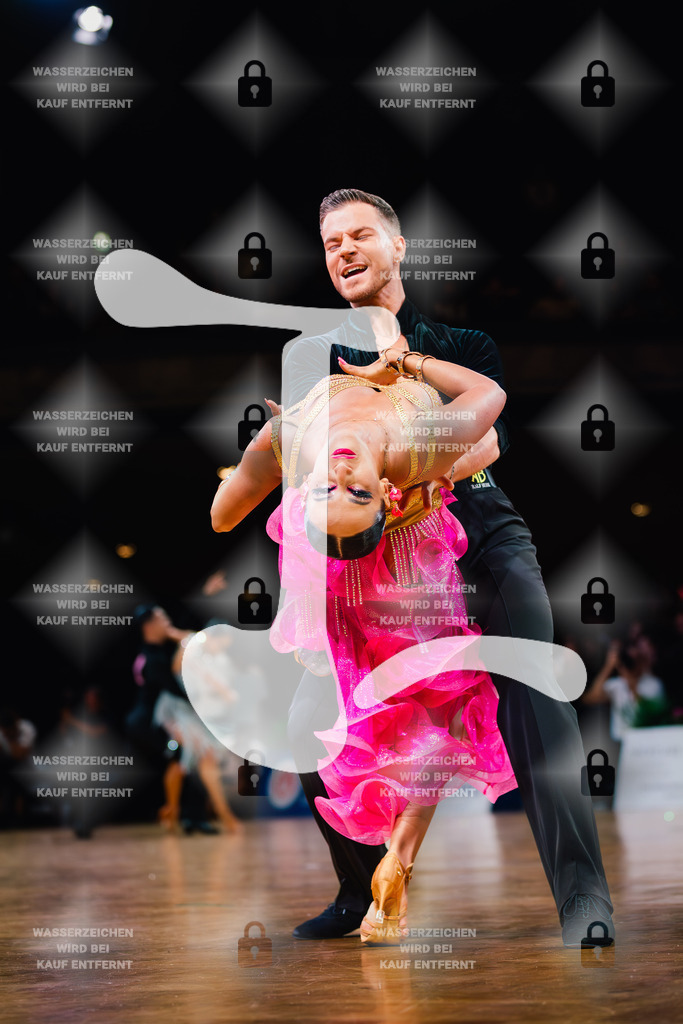 GOC 2025 - WDSF GrandSlam Latin 47-49th (69) Robin Goldmann _ Stefani Ruseva (Bulgaria)-2025-08-23-1249 | Webshop for digital downloads and prints of dance sport, event & show photographer Julian Link - Realisiert mit Pictrs.com
