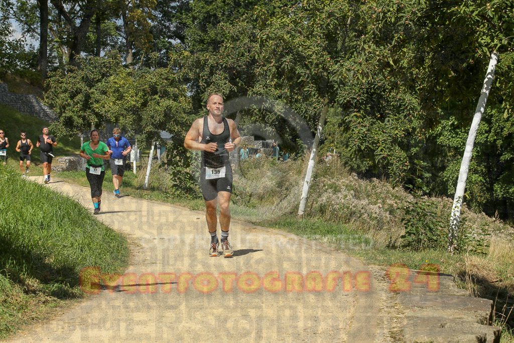 250824_1236_EX1_9930 | Sportfotografie im Rhein-Sieg Kreis, Köln, Bonn, NRW, Rheinland Pfalz, Hessen, etc. Unser Tätigkeitsfeld umfasst den Laufsport vom Volkslauf über den Marathon, Duathlon, Triathon bis zum Ultralauf wie Kölnpfad Ultra oder Schindertrail.