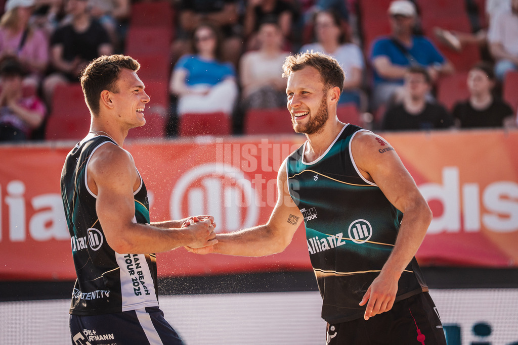 Beachvolleyball | Männer | Allianz German Beach Tour 2025 | Tourstop Bremen | 13.06.2025 | v.l. Daniel Kirchner und Eric Stadie-Seeber freuen sich
