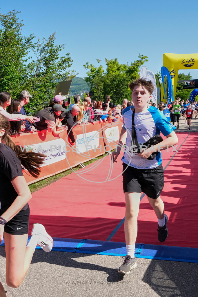 ..... | LINZ,AUSTRIA,27.April 24, Int. 3 Brückenlauf Linz  , Image shows: Photo: WAPICS / Michael ring