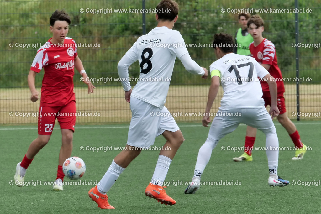 Fußball : C-Junioren : Aufstieg Regionalliga West : SUS 09 Dinslaken - Vfb 03 Hilden am 04.06.2026 in Dinslaken | Fußball : C-Junioren : Aufstieg Regionalliga West : SUS 09 Dinslaken (rotr Trikots)- Vfb 03 Hilden (weiße Trikots) am 04.06.2026 in Dinslaken - Realisiert mit Pictrs.com