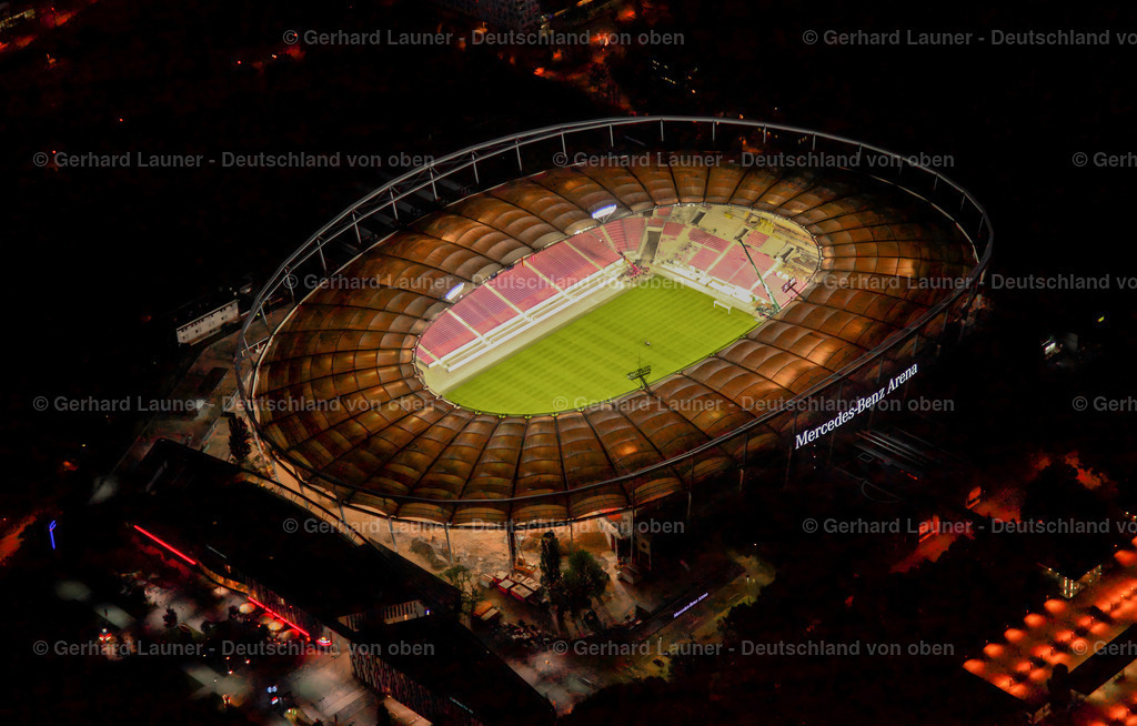 3081243 | Mercedes-Benz-Arena, Stuttgart, Nachtaufnahme