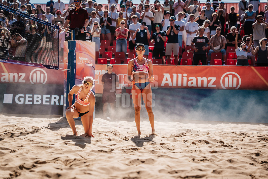 Beachvolleyball | Frauen | Allianz German Beach Tour 2025 | Tourstop Düsseldorf | 16.05.2025 | v.l. Anna-Chiara Reformat und Chenoa Christ