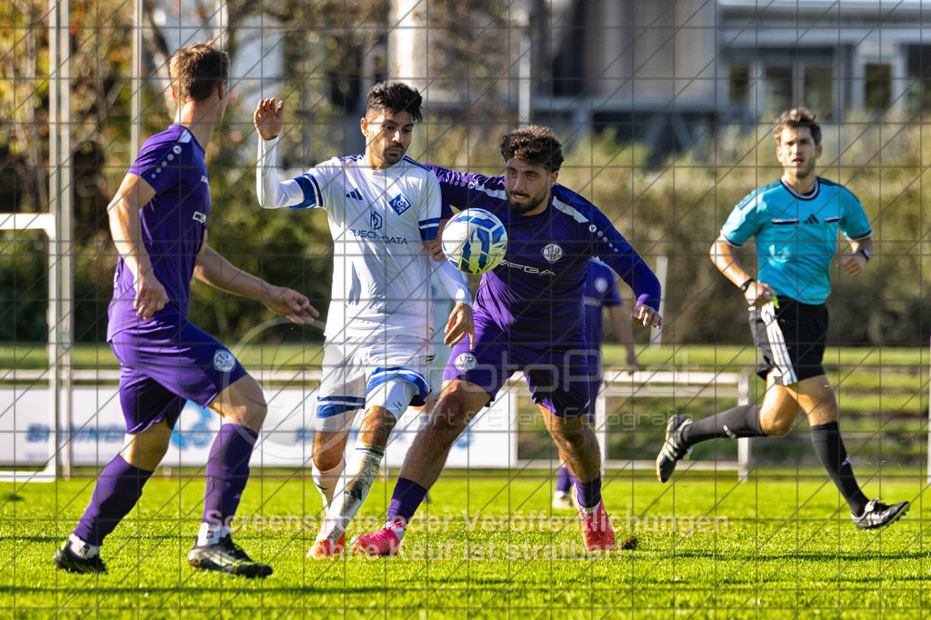 20261010_161230_0317-Bearbeitet_(c)_by_PhotoPeet | Haydar Öztürk (1.FC Eislingen #10)1.FC Eislingen (weiß) vs. TSV Bernhausen (lila), Fussball, Landesliga 2 - wfv, 11. Spieltag, Saison 2026/2027, Rasenplatz, Eichbachstation, Haldenstraße, 73054 Eislingen, 10.10.2026 - 15:30 Uhr,Foto: PhotoPeet / Sport- &amp; Eventfotografie / Peter Harich