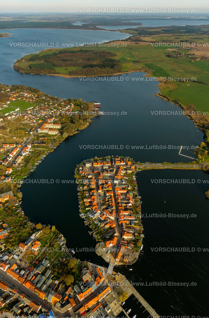 Malchow13107781 | Altstadtinsel mit Malchower See und Rathaus,  Malchow, Müritz Seenplatte, Mecklenburg-Vorpommern, Deutschland