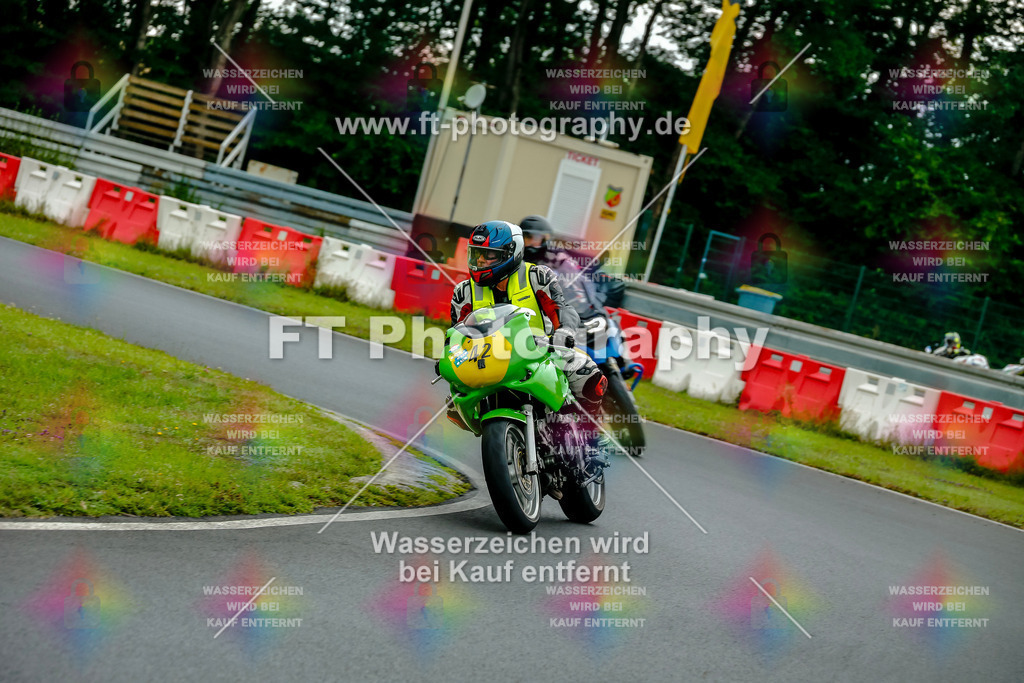 VBK-3730 | Hier findet Ihr Bilder von Touristenfahrten auf der Nürburgring Nordschleife oder von anderen Veranstaltungen die ich besucht habe. Viel Spass beim Durch Schauen 