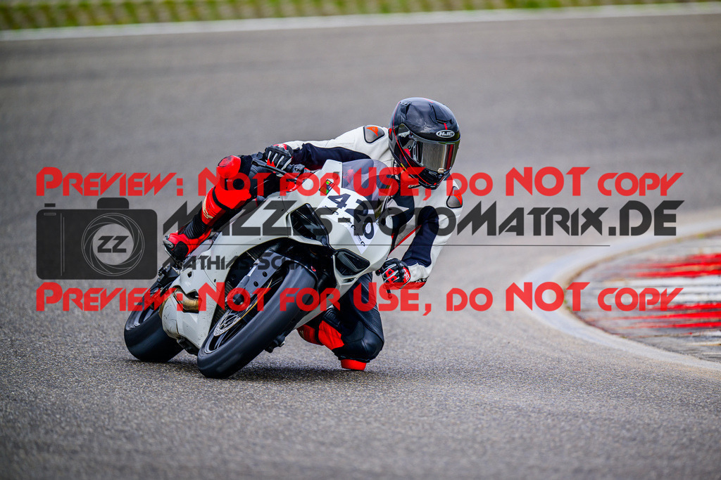 MaZZes_FotoMatrix_240910_6007705_4546 | GRUEN