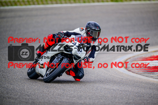 MaZZes_FotoMatrix_240910_6007705_4546 | GRUEN