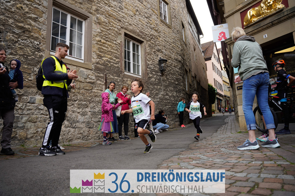 AOK Junior Cup 400m | 3Königslauf 2022 AOK Junior Cup 400m - Realisiert mit Pictrs.com