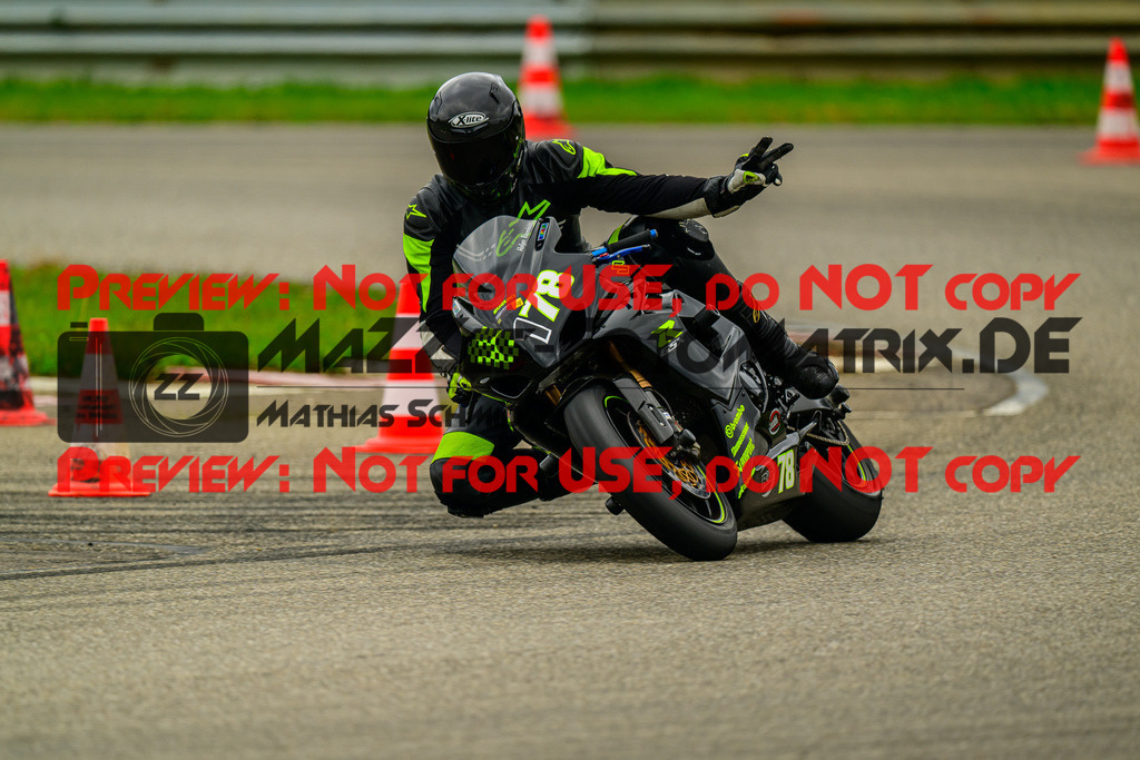 MaZZes_Fotomatrix_20241003_6007705_1143-2 | GELB