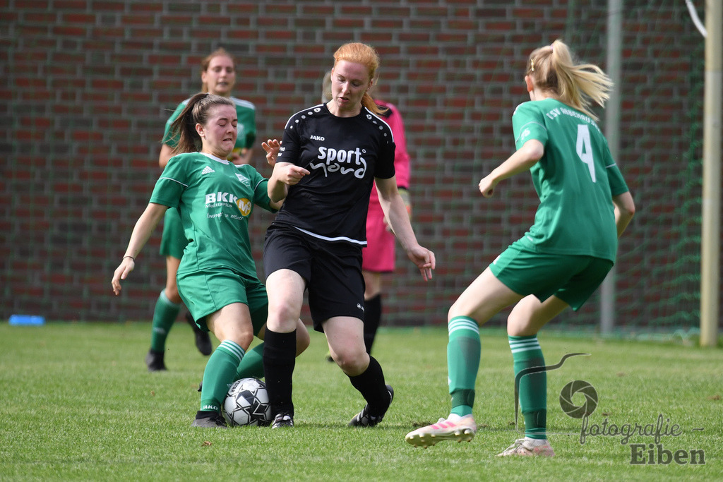 SG am Meer-TSV Abbehausen | Frauen Bezirksliga Nord; SG am Meer (schwarz)-TSV Abbehausen (grün) am 13.08.2023; in Gristede (), Photo: Philip Eiben 2023 - Realisiert mit Pictrs.com