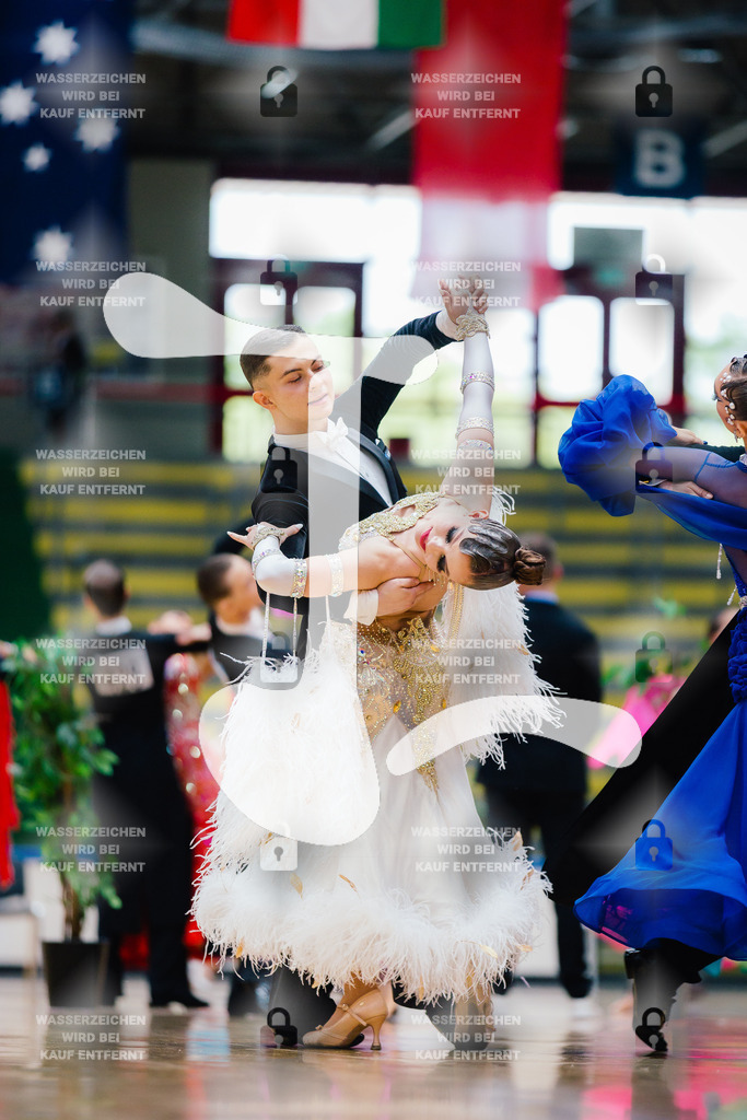 Hessen Tanzt WDSF International Open Standard 42nd (27) Dennis Deiloff _ Sabrina Deiloff (TGC Rot-Weiß Porz)-2025-05-17-8709 | Webshop for digital downloads and prints of dance sport, event & show photographer Julian Link - Realisiert mit Pictrs.com