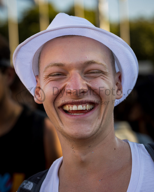 IMG_2022_08_13_0023880 | Professionelle Fotografen für Portrait-, Produkt-, Beauty -, Fashion-, kommerzielle - u. Hochzeitsfotografie sowie für Veranstaltungen. Lokal vor Ort oder in lokalen Studios.