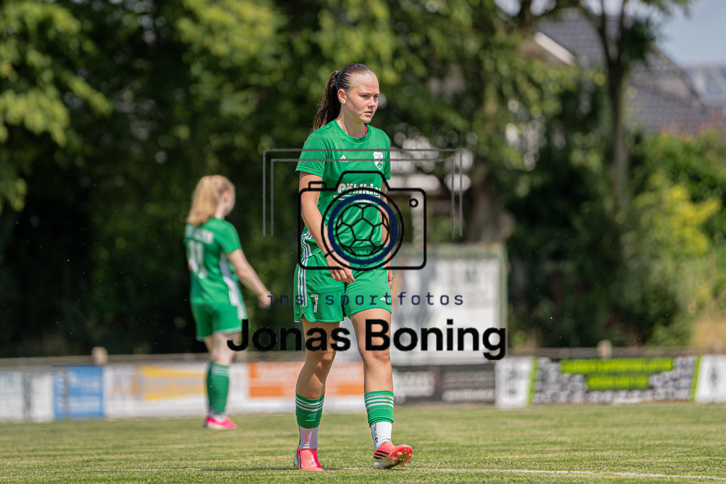Fußball I Damen I Saison 2026-2027 I Testspiel  I TuS Lutten - SG TiMoNo  I 14542 | jns.sportfotos - Realisiert mit Pictrs.com