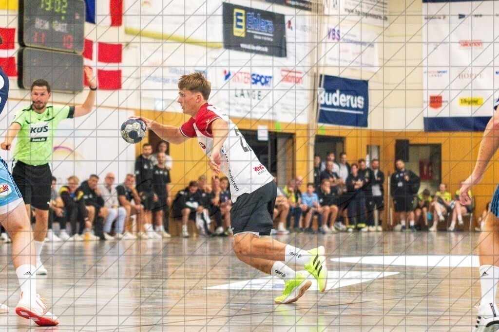IHC 2026 - Handball-Club Hamburg vs. HØJ Elite | Andreas Lang (HØJ Elite #27); IHC 2026 - Handball-Club Hamburg vs. HØJ Elite am 07.08.26 in Sporthalle KGS, Schneverdingen - Realisiert mit Pictrs.com