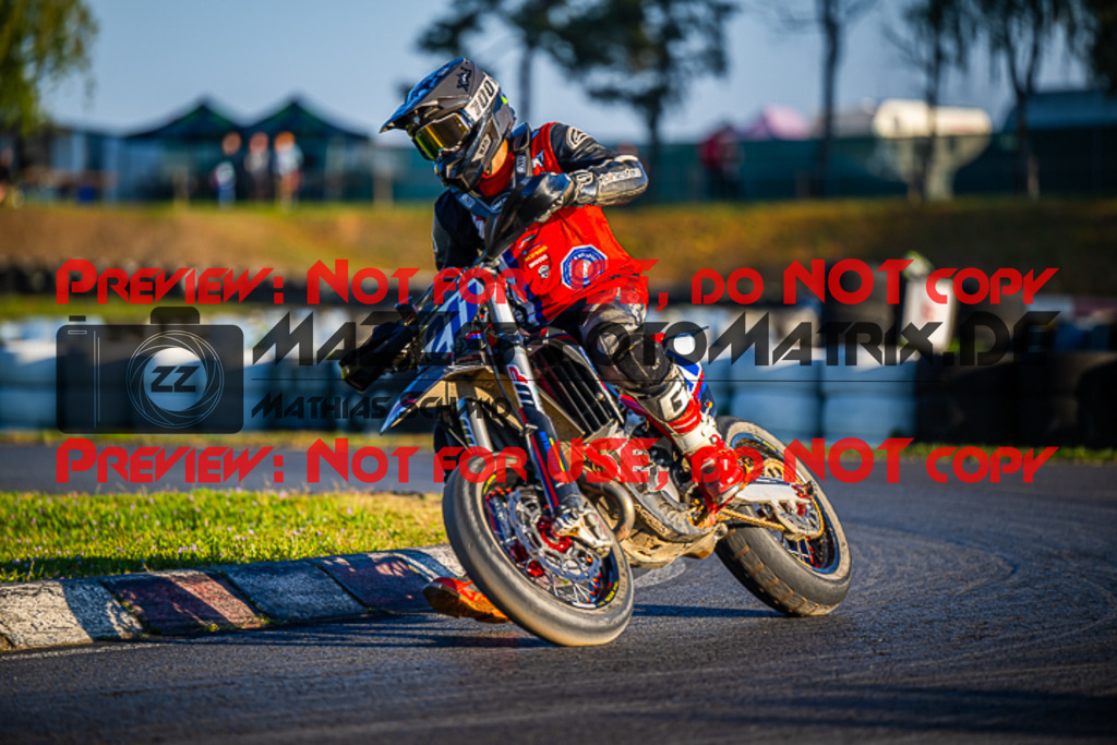 MaZZes_FotoMatrix_230916_3472 | S4