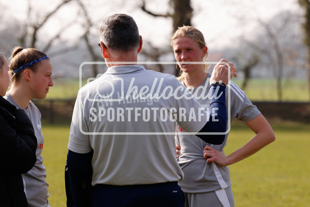 Fußball I Frauen I Saison 2025-2026 I Oberliga Niedersachsen I 15. Spieltag I SV Meppen 1912 e.v. U20 2 - BW Hollage -91 | realhellocedii - Realisiert mit Pictrs.com