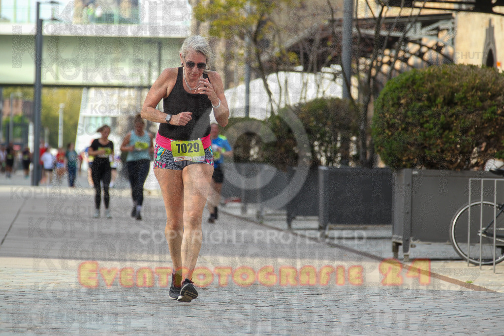 250920_1538_EV4_9348 | Sportfotografie im Rhein-Sieg Kreis, Köln, Bonn, NRW, Rheinland Pfalz, Hessen, etc. Unser Tätigkeitsfeld umfasst den Laufsport vom Volkslauf über den Marathon, Duathlon, Triathon bis zum Ultralauf wie Kölnpfad Ultra oder Schindertrail.