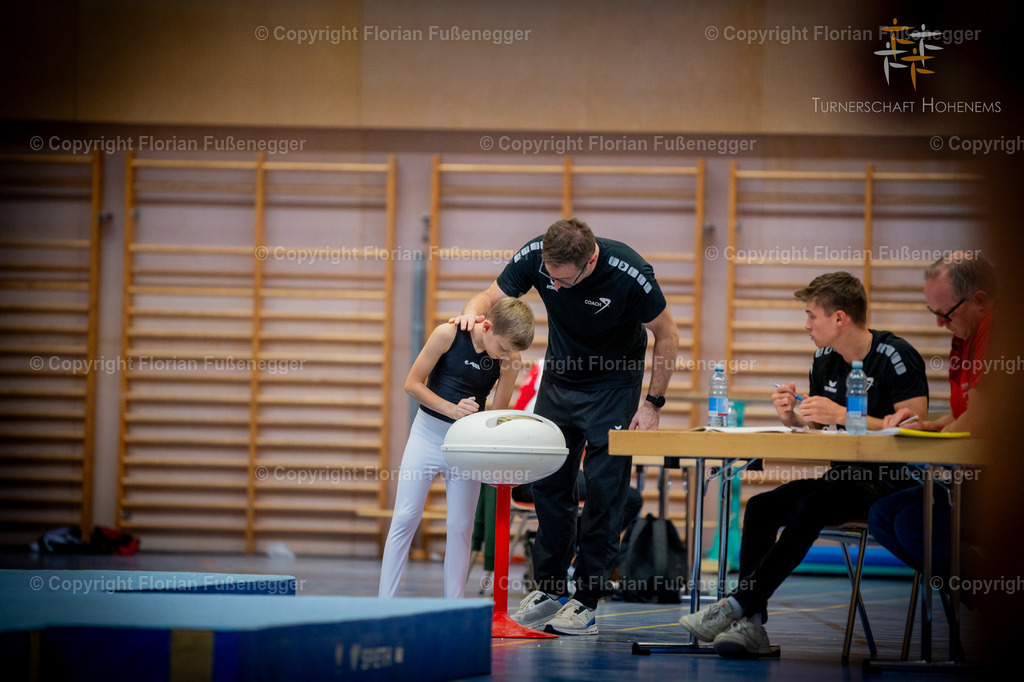 Promo-48 | "Fussifoto.com – Ihr Ansprechpartner für hochwertige Fotografie! Entdecken Sie kreative Bilder und professionelle Dienstleistungen. Kontaktieren Sie uns für Ihre Projekte!"