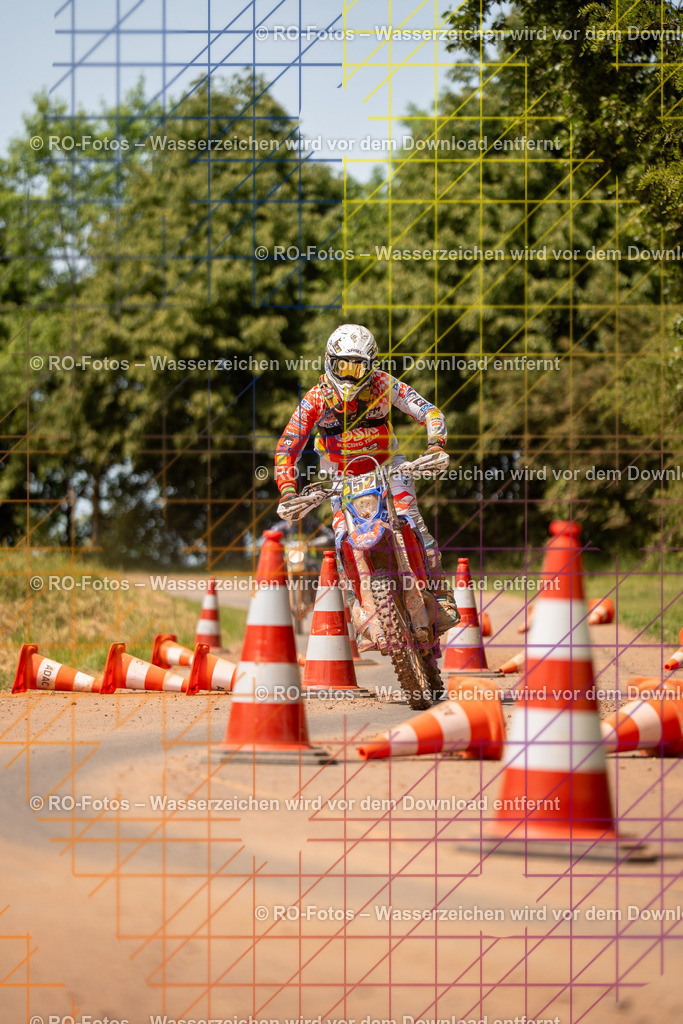 Wolfshausen 5 Lauf -774 | Sportfotografie von RO-Fotos: Motorsport, Motocross, Enduro, Laufveranstaltungen und Triathlon. Professionelle Fotos von Sportlern und Events. - Realisiert mit Pictrs.com