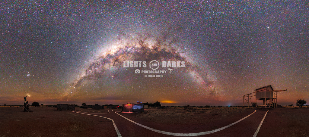 Catching stars | Trying to catch the Large Magellanic Cloud at the Kiripotib Astrofarm (Namibia) 360 dregrees Pano Milky Way pano - Realisiert mit Pictrs.com