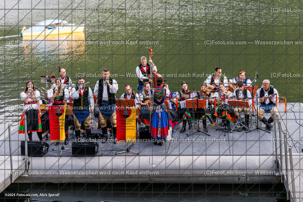 _ALP5063_AUSKLANG_Tamburica Voristan | XLI. CHOPIN-Festival - Seebühne Lunzer See, So 17. Aug. 2025, 17.00 Uhr, MUSIKALISCHER AUSKLANG am See, TAMBURIZZA HORNSTEIN/TAMBURICA VORISTAN - burgenländisch-kroatisches Volksmusikensemble unter der Leitung von Kapellmeisterin Sabine Trabichler und Obmann Norbert Hickl.