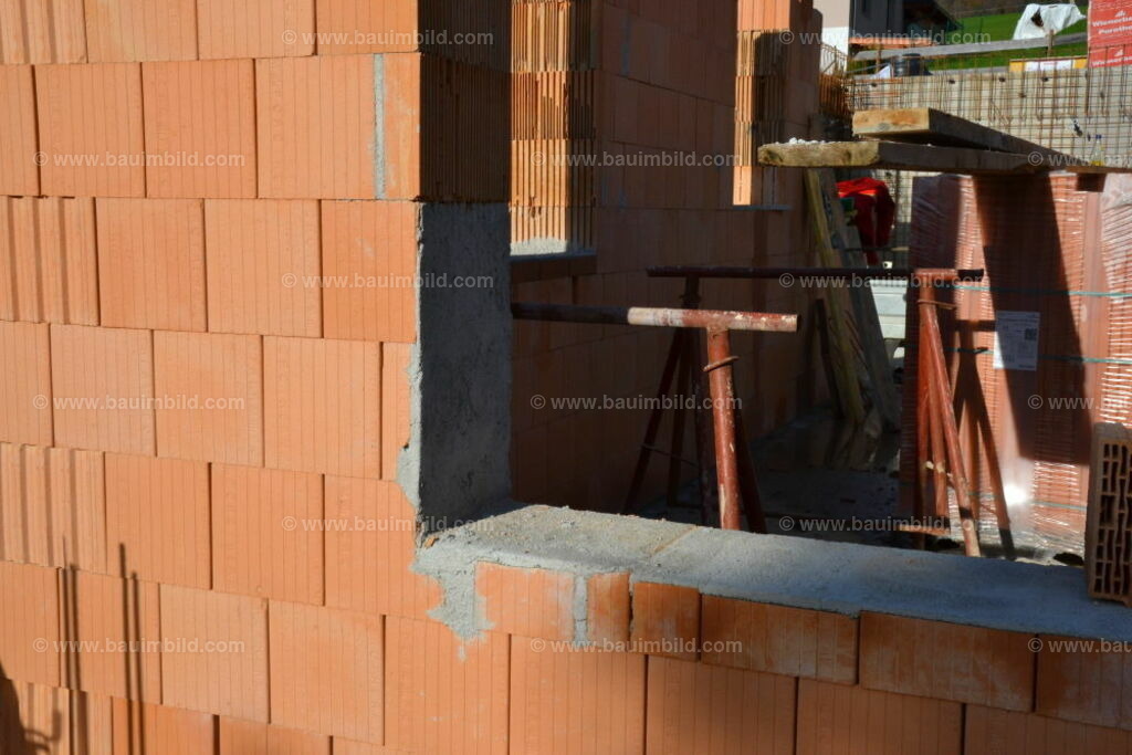 bib-lg07-mauerarbeiten-0140 | Nach LV-Leistungsgruppen sortierte Detailfotos über den Bau eines Hauses. Alle Hausbau-Bilder direkt vom Urheber und Autor der Website Haus-Selber-Bauen.com