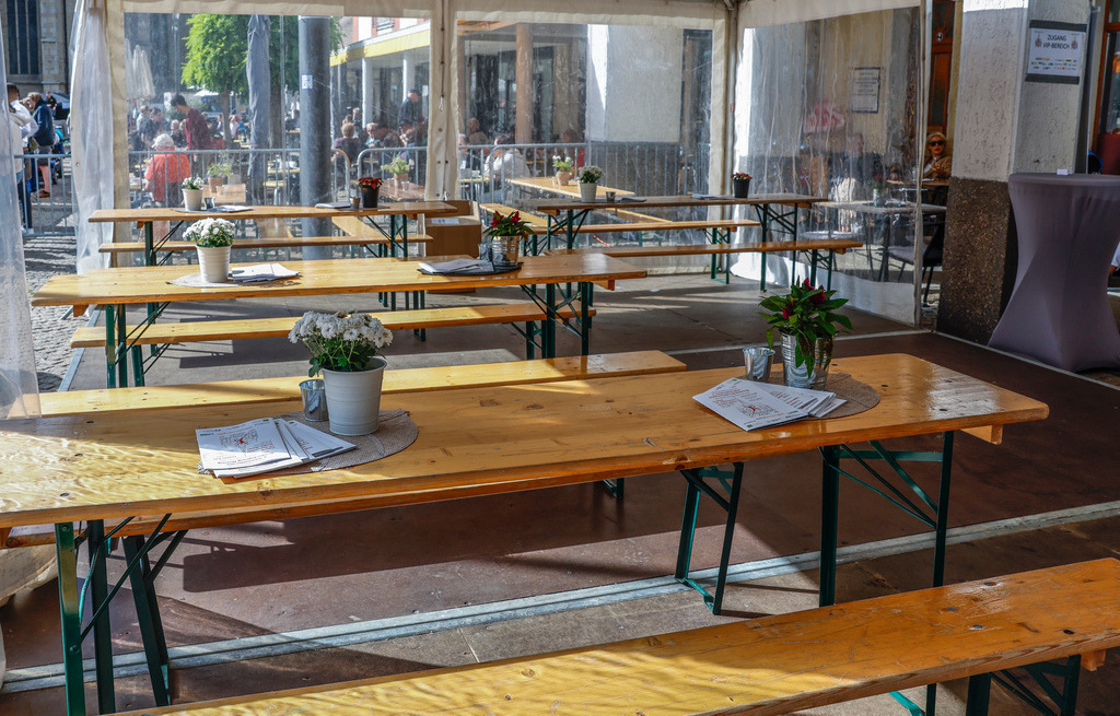 top-top.de 240913-017 | Foto, Video, Fotografie, Videografie, Fotobox, DJ, Discjockey, Musik, Musikbox, Veranstaltung, Photobooth, Amazon, Ebay, Buchtipp, Bestseller, Autor, Verlag, Buch, Wesel, Hamminkeln, NRW, Dinslaken, Rees, Drohne, Hochzeit, Party, Fotobox, Wesel, Fotograf