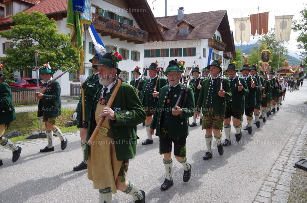 IMGP6582 | fotografiert von Axel PollmannLeonhardi Wallfahrt Benediktbeuern und Murnau, Fronleichnam, Fasching, Landschaft im Loisachtal und Benediktbeuern  - Realisiert mit Pictrs.com