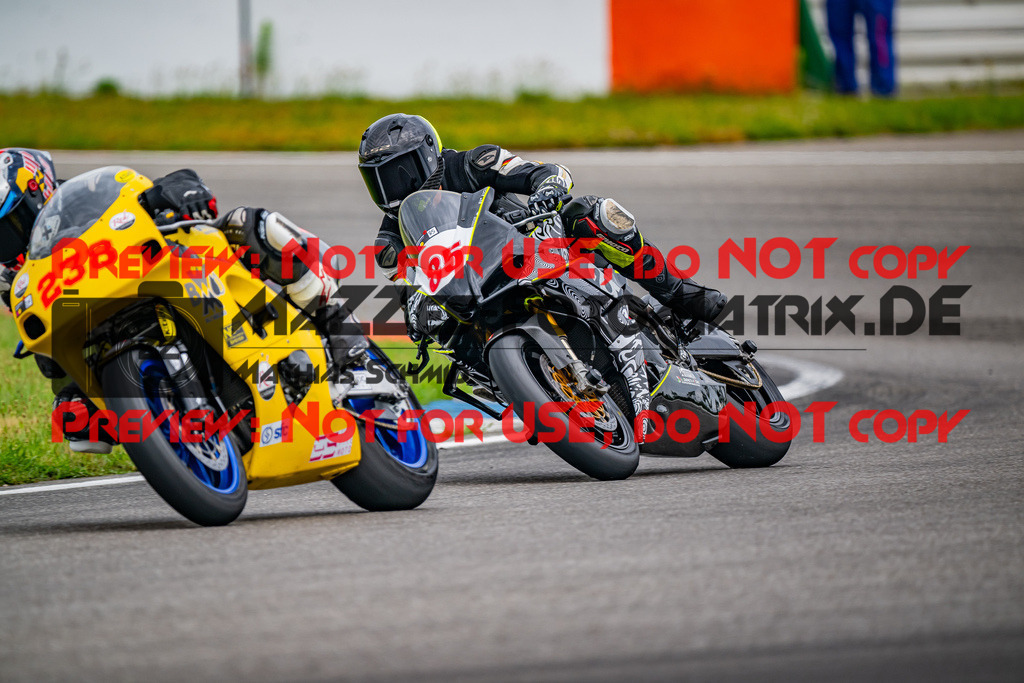 MaZZes_FotoMatrix_240701_6007705_3085 | WEISS