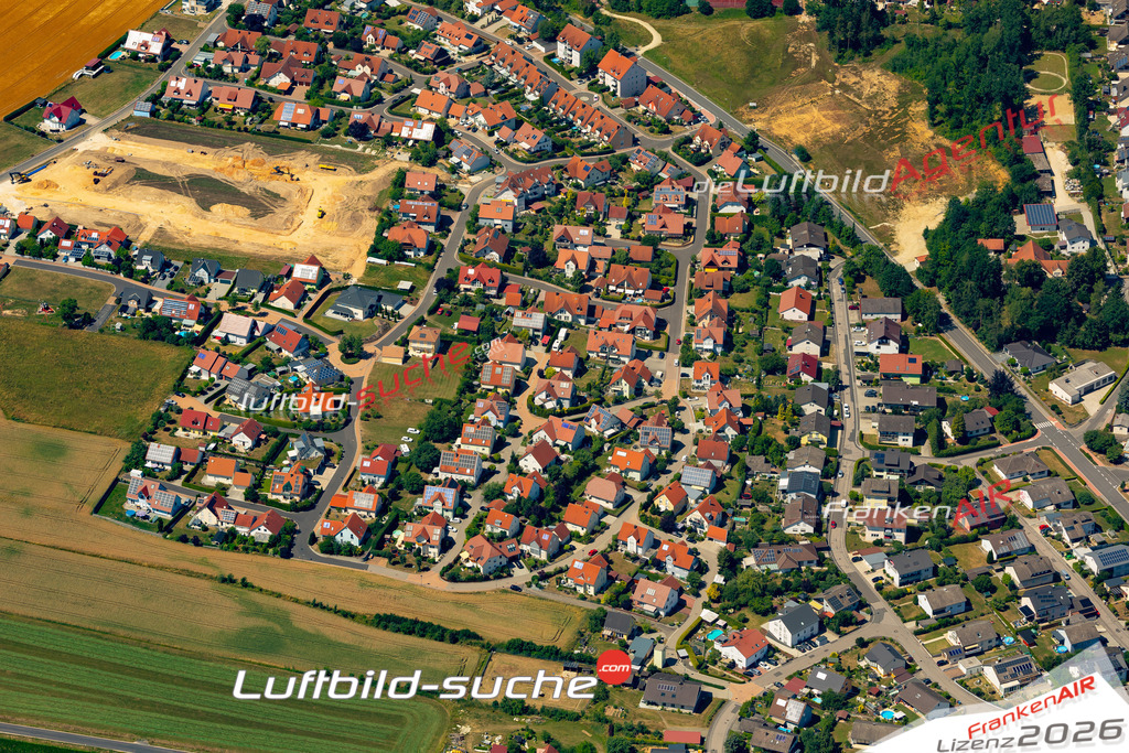 Das Luftbild der Stadt Ebermannsdorf wurde 2022 vom Flugzeug heraus erstellt (keine Drohnen-Aufnahmen) Aufnahmehöhe ca.450 Meter- hohe Bildauflösung und Druck-Qualität. Garantiert!