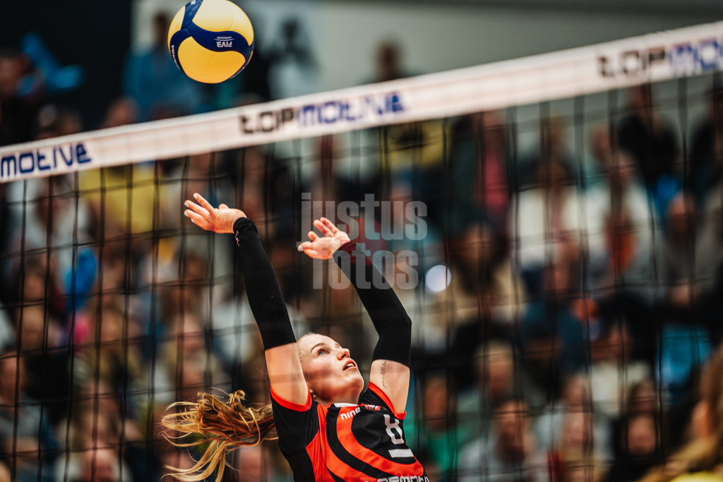 Volleyball | Frauen | Saison 2025/2026 | Volleyball Bundesliga | ETV Hamburger Volksbank Volleys vs. SSC Palmberg Schwerin | 17.01.2026 | Zuspiel von Zoe Konjer (#8, ETV Hamburger Volksbank Volleys)