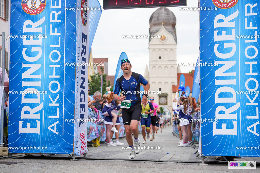 DSC02595 | Stadttriathlon Erding 2025. #yourpictrs #sportshot_your_pictrs @Sportshotphotography #stadttriathlonerding Copyright: www.sportshot.de