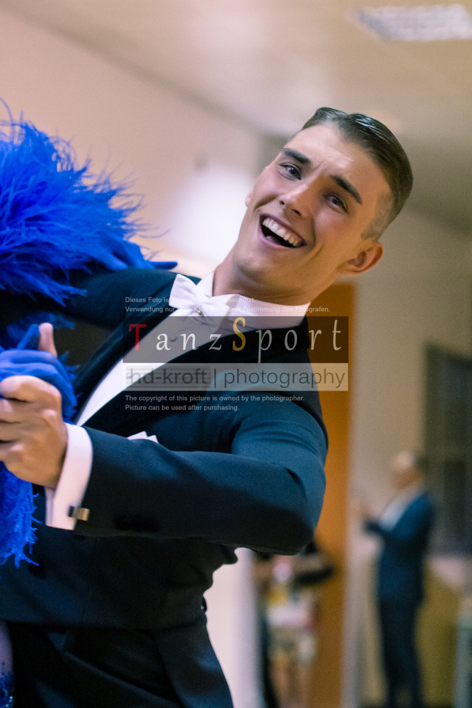 20250906_LM_By_HGR-S-Std_7164 | Tanzsportbilder, Standardtanz, Lateintanz, WDSF, DTV, LTVB, dancecomp, goc, hessen tanzt, blaues band der spree, walzer, tango, wiener walzer, slowfox, quickstepp, samba, rumba, cha-cha-cha, paso doble. jive, hd-kroft photography, turniertanzsport