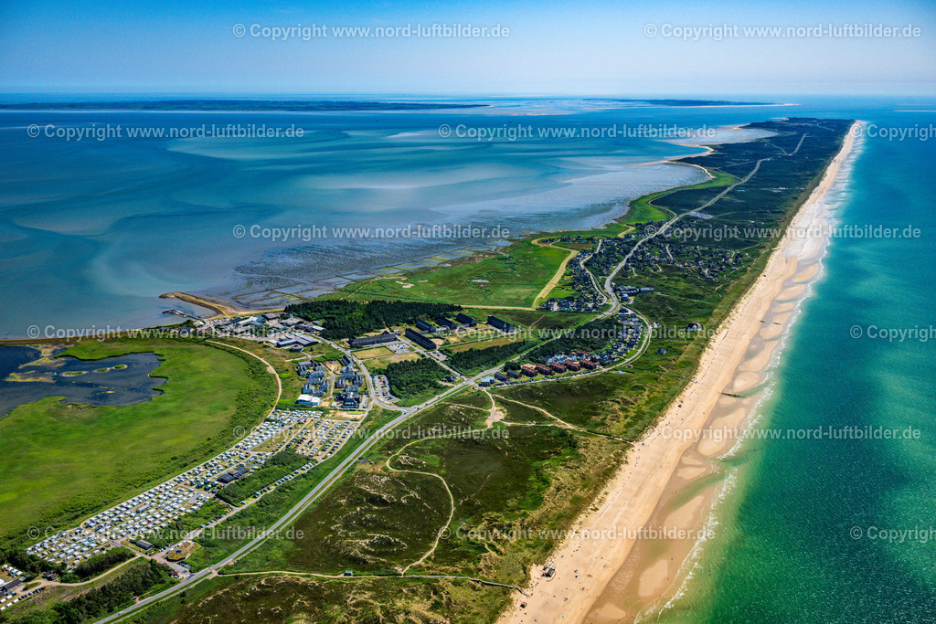 Sylt_Rantum_bis_Hörnum_ELS_6539210625 | SYLT 21.06.2025 Ortsansicht an der Meeres-Küste in Rantum (Sylt) auf der Insel Sylt im Bundesland Schleswig-Holstein, Deutschland. // Townscape on the seacoast in Rantum (Sylt) at the island Sylt in the state Schleswig-Holstein, Germany. Foto: Martin Elsen