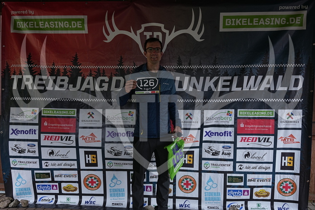 A1_09298 | Fotogalerie der Treibjagd im Dunkelwald - Dein MTB Etappenrennen im Erzgebirge - Realisiert mit Pictrs.com