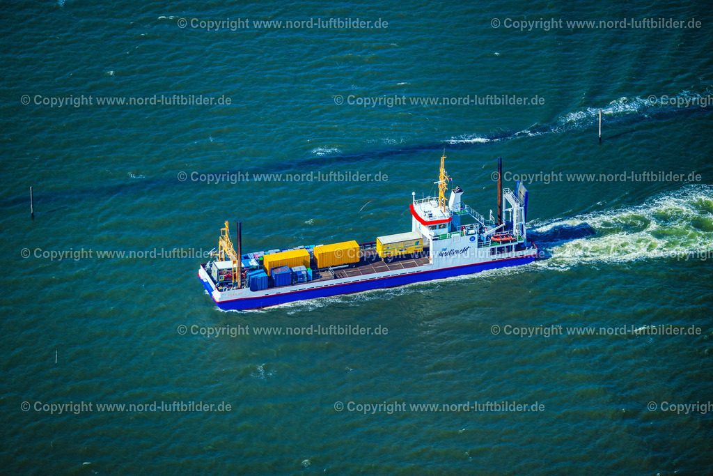 Juist_Frisia_VIII_Inselfracht_ELS_5871050924 | JUIST 05.09.2024 Fahrt eines Fähr- Schiffes " Frisia Inselfacht VIII " an der Straße Am Hafen in Juist im Bundesland Niedersachsen, Deutschland. // Ride a ferry ship " Frisia Inselfacht VIII " on street Am Hafen in Juist in the state Lower Saxony, Germany. Foto: Martin Elsen