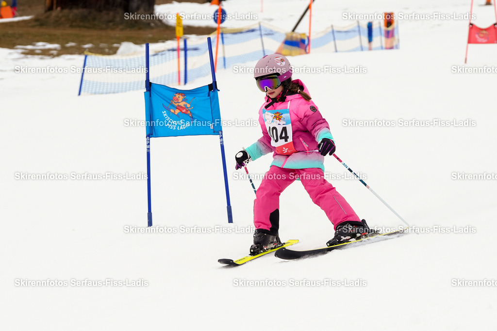 SRF_02.01.2026_0653 | Skirennfotos,Serfaus,Fiss,Ladis,Kinderskirennen,Winter,Tirol,Oberland,skirace,SFL,feelfree,weil wir's genießen,ski,Ski,skifahren,Sonnenplateau, - Realisiert mit Pictrs.com