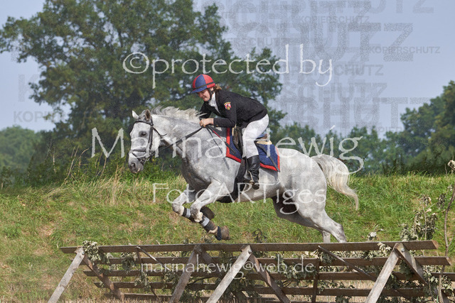 09-23 Jagd Perdöl_MCH9990_Marina Hewig | Fotografie, FotoArt, PferdesportArt, Pferdesportfotografie, Landschaftsfotografie, Reisefotografie, Reise, Pferde - Realisiert mit Pictrs.com