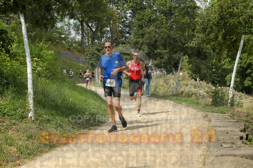 250824_1341_EX1_3259 | Sportfotografie im Rhein-Sieg Kreis, Köln, Bonn, NRW, Rheinland Pfalz, Hessen, etc. Unser Tätigkeitsfeld umfasst den Laufsport vom Volkslauf über den Marathon, Duathlon, Triathon bis zum Ultralauf wie Kölnpfad Ultra oder Schindertrail.