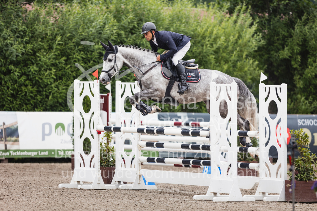 250610_Mühlen_SprPf-L1-353 | Deine schönsten Turniermomente als professionelle Fotos! Entdecke hochwertige Pferdesport-Fotografie im Online-Shop. Jetzt Fotos finden & bestellen!