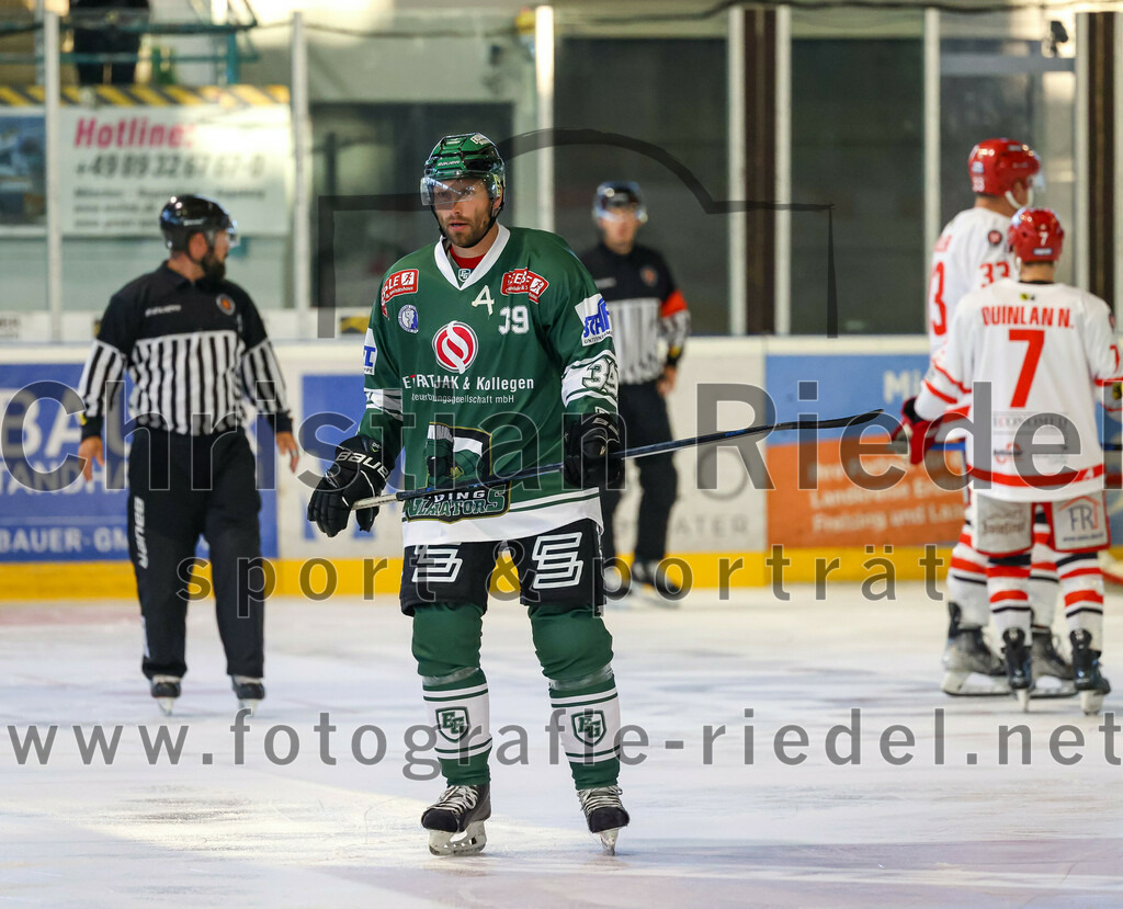 2023-09-10_044_TSV_Erding_gegen_EHC_Klostersee | Erding, Deutschland, 10.09.2023:
Eishockey, Bayernliga 2023 / 2024, Testspiel, TSV Erding gegen EHC Klostersee, Endergebnis: 10:1

Thomas Plihal (Erding Gladiators, #39)

Foto: Christian Riedel / fotografie-riedel.net