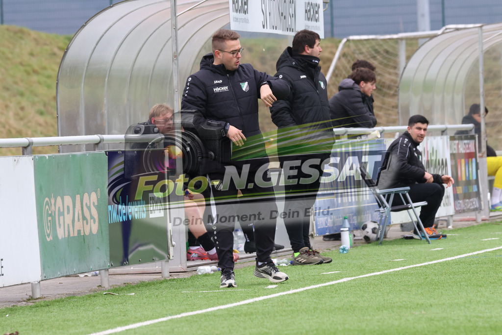 SV Rödinghausen - FC Iserlohn | Auf dem Bild zu sehen: grün SV Rödinghausen: Jan Luca SpahnSV Rödinghausen, FC Iserlohn, Saison 25/26, B-Jugend Westfalenliga, Deutschland - Realisiert mit Pictrs.com