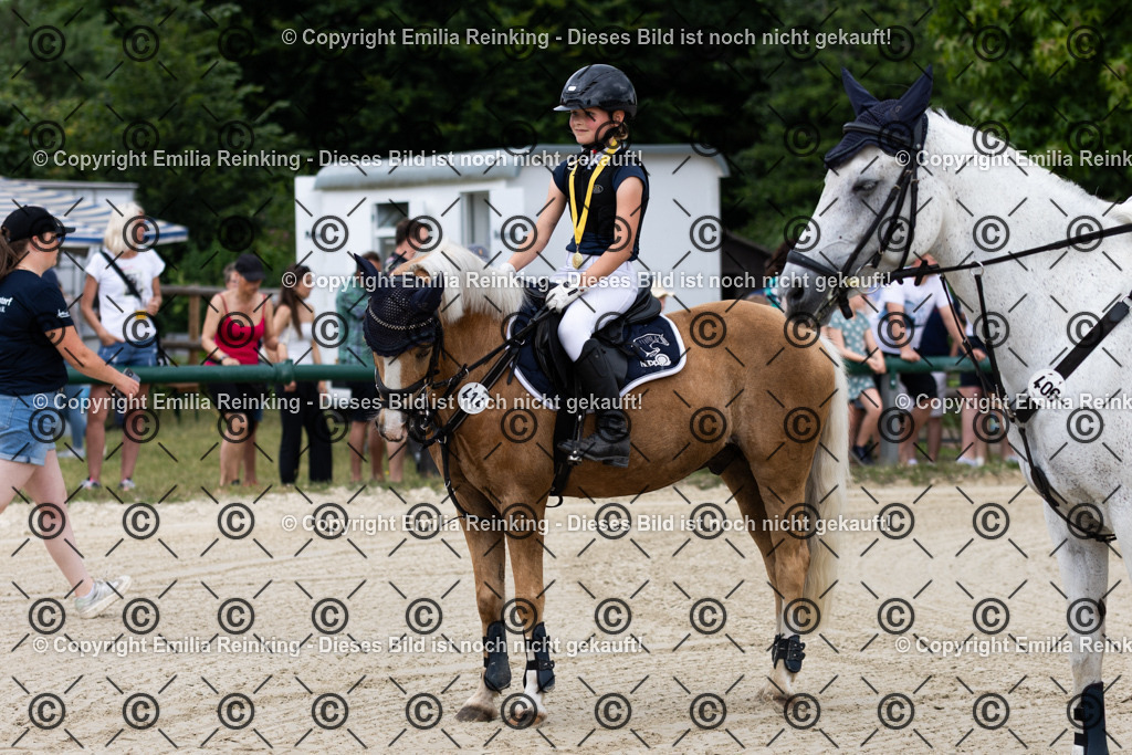 CL5A9099 | Emilia Reinking Fotografie - Realisiert mit Pictrs.com