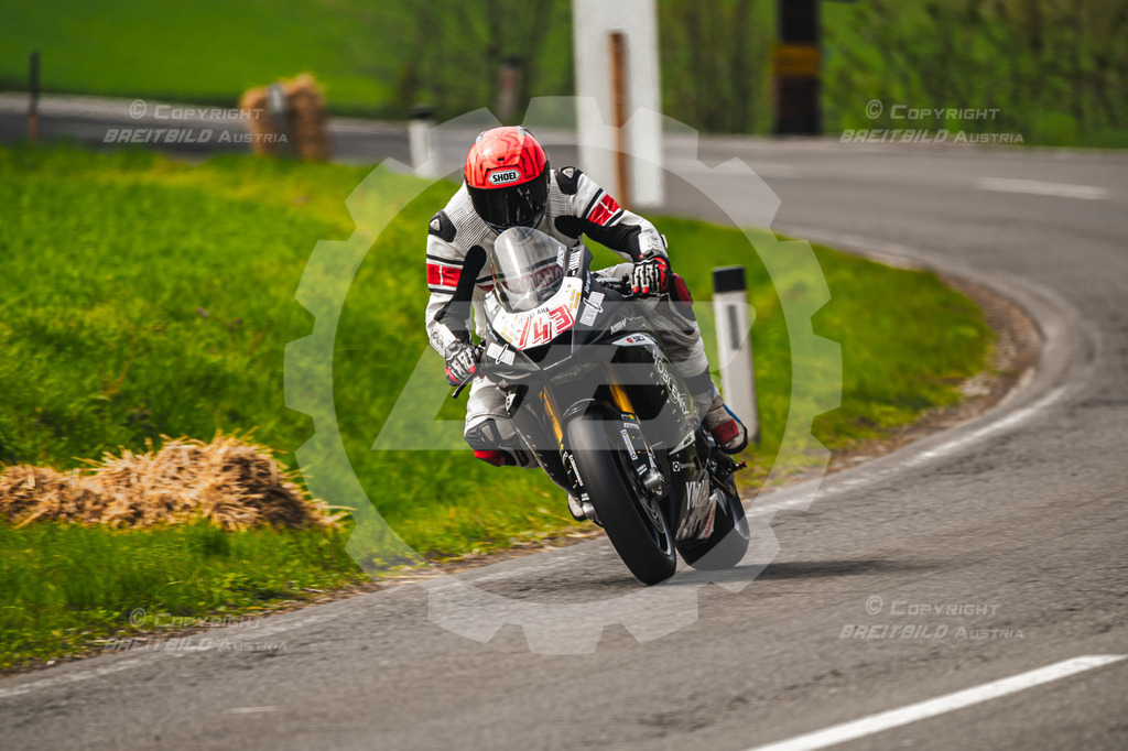 0376 - Bergrennen Landshaag2026 | BREITBILD Austria Webshop

Finde Fotos von: Breitbild, Breitbild Austria, Landshaag, Europeanbikers, KTM, BMW, Bergrennen, Bikeporn, Carporn, Bikes, Cars, Fotografie, Oberösterreich, Österreich, Berufsfotograf, Motorradteile Ganster, Julbach, Pannoniari - Realisiert mit Pictrs.com