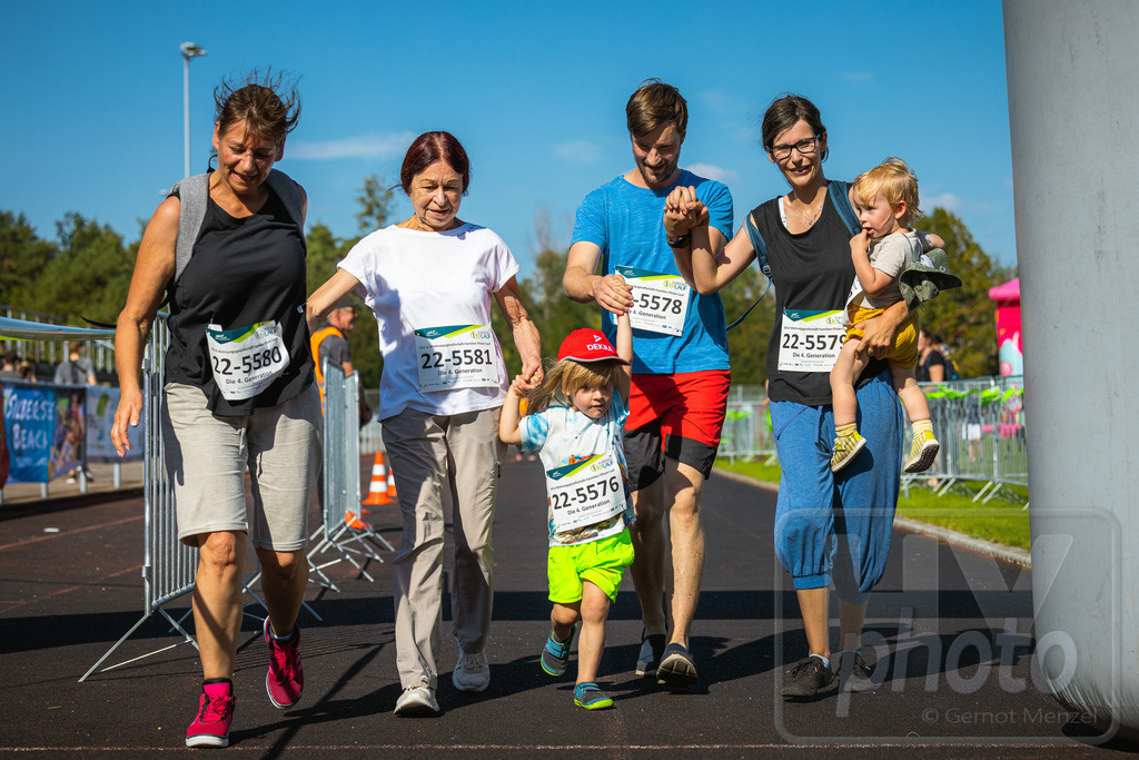 16. Hoywoj-CityLauf im Sportforum Hoyerswerda - 16.09.2023 | 555m Wohnungsgesellschaft-Familien-Flitzer-Lauf - Realisiert mit Pictrs.com