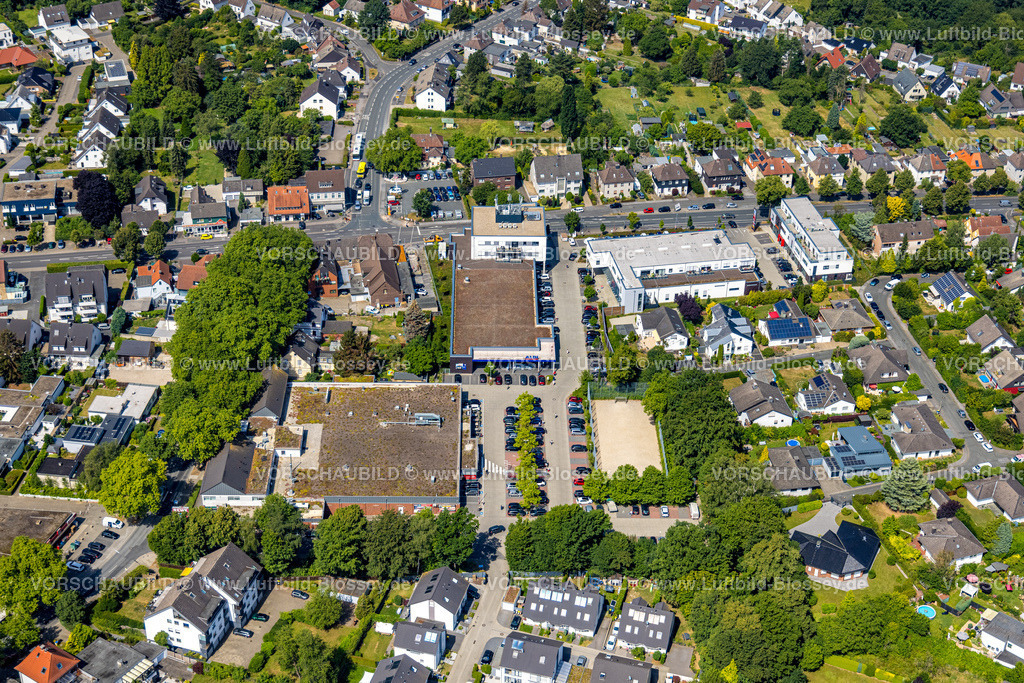 Dortmund220705009 | Luftbild, Kreuzung in Höchsten Mitte mit Wittbräuker Straße, bewaldete Höchstener Straße und Benninghofer Straße, Holzen, Dortmund, Ruhrgebiet, Nordrhein-Westfalen, Deutschland
