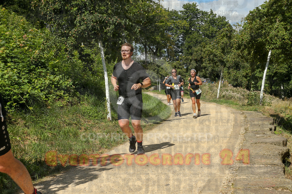 250824_1241_EX1_0220 | Sportfotografie im Rhein-Sieg Kreis, Köln, Bonn, NRW, Rheinland Pfalz, Hessen, etc. Unser Tätigkeitsfeld umfasst den Laufsport vom Volkslauf über den Marathon, Duathlon, Triathon bis zum Ultralauf wie Kölnpfad Ultra oder Schindertrail.